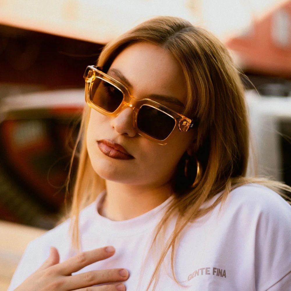 Gente Fina Gold Sunglasses